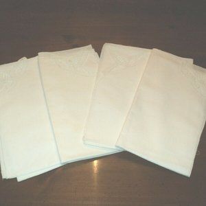 Set of 4 White Linen Napkins Lace Cutwork Corner Accent